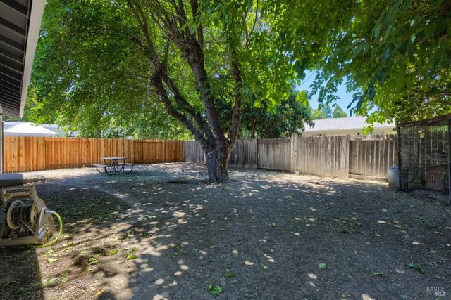 661 Mathews Ct, Vacaville, CA 95687