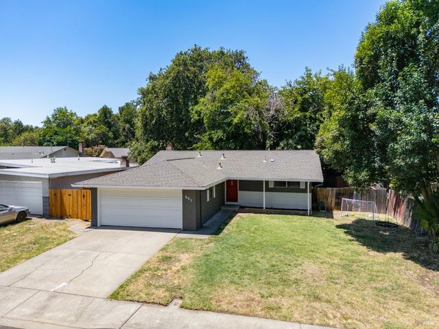 661 Mathews Ct, Vacaville, CA 95687