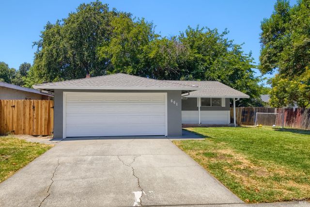 661 Mathews Ct, Vacaville, CA 95687