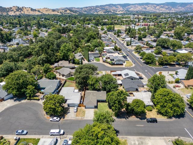 661 Mathews Ct, Vacaville, CA 95687