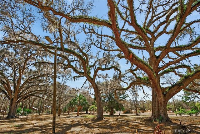 7610 E Spanish Trail, Floral City, FL 34436