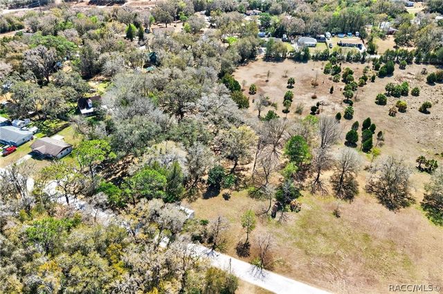 7610 E Spanish Trail, Floral City, FL 34436