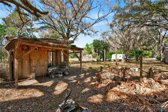 7610 E Spanish Trail, Floral City, FL 34436