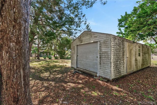 7610 E Spanish Trail, Floral City, FL 34436