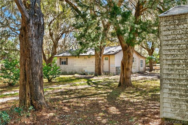 7610 E Spanish Trail, Floral City, FL 34436