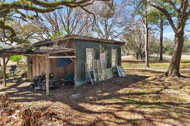 7610 E Spanish Trail, Floral City, FL 34436