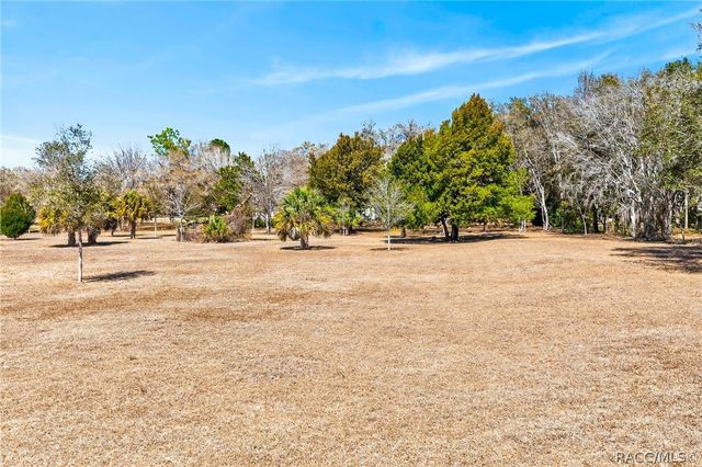 7610 E Spanish Trail, Floral City, FL 34436