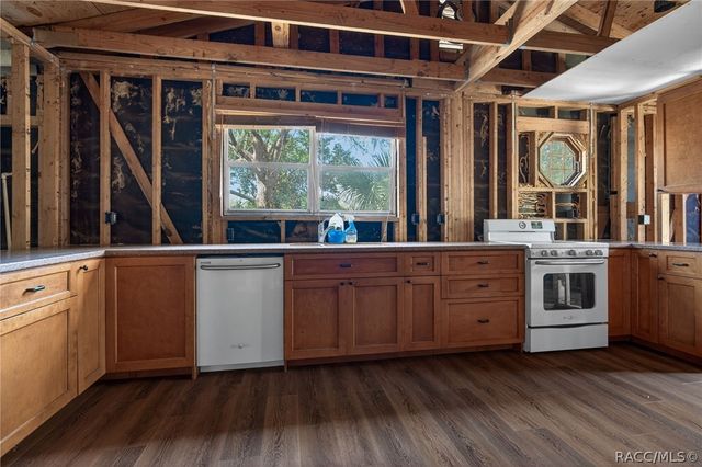 7610 E Spanish Trail, Floral City, FL 34436