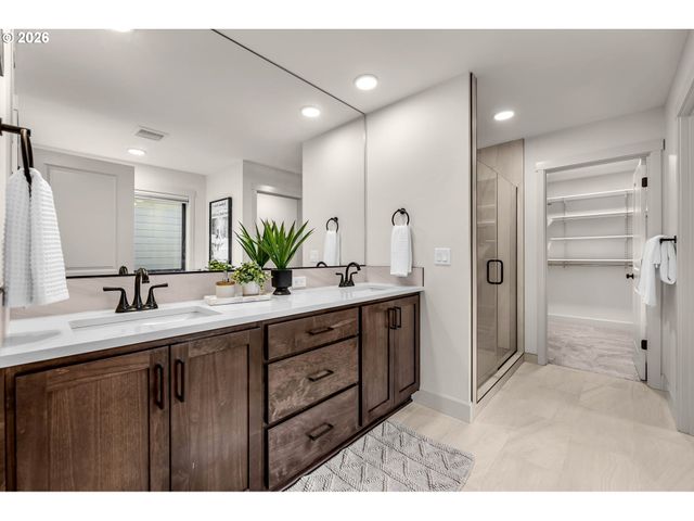 17115 Ne 83RD St, Vancouver, WA 98682