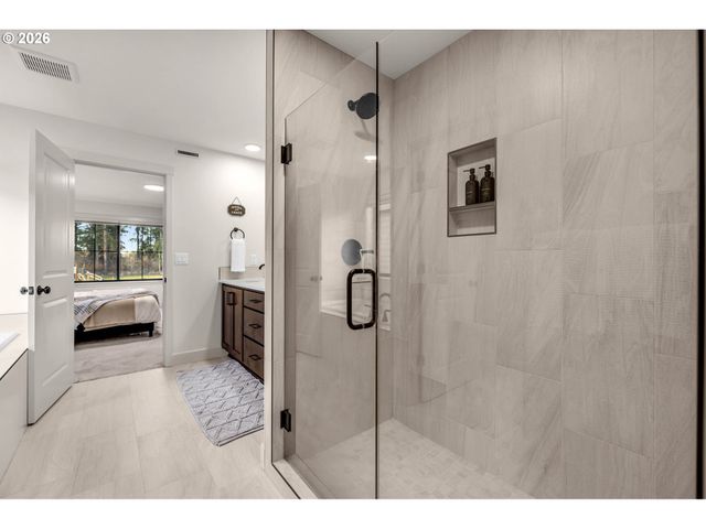 17115 Ne 83RD St, Vancouver, WA 98682