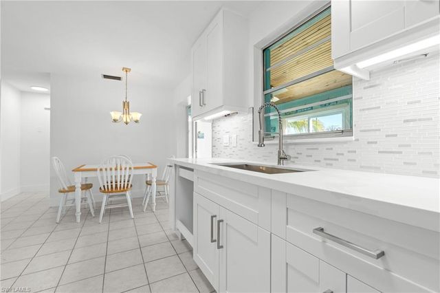 11828 Island AVE, Matlacha, FL 33993