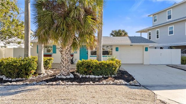 11828 Island AVE, Matlacha, FL 33993