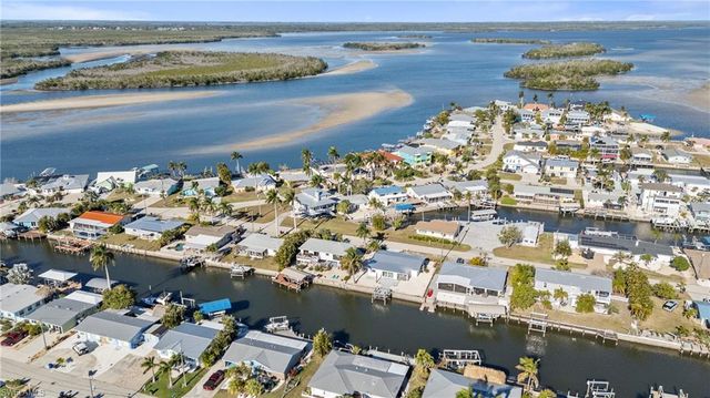 11828 Island AVE, Matlacha, FL 33993