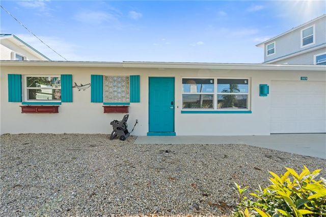 11828 Island AVE, Matlacha, FL 33993