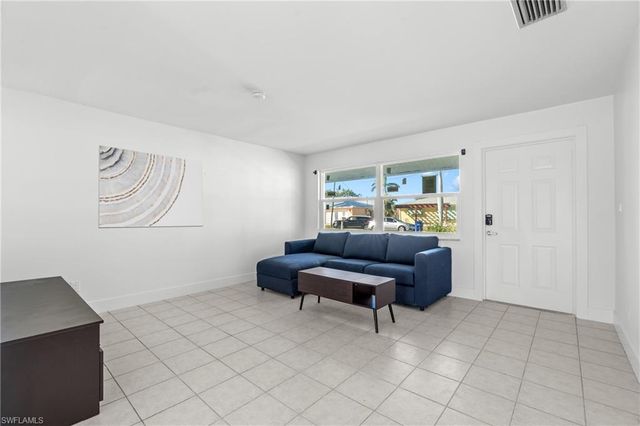 11828 Island AVE, Matlacha, FL 33993