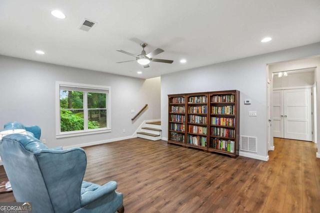 555 Glenaire Walk SE, Atlanta, GA 30316
