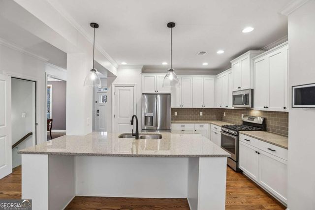 555 Glenaire Walk SE, Atlanta, GA 30316