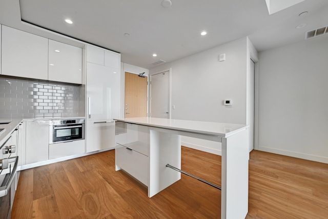 44 East Ave 2204, Austin, TX 78701