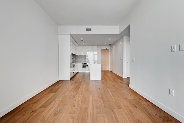 44 East Ave 2204, Austin, TX 78701