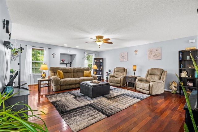 318 Eaglebend Drive, Cohutta, GA 30710