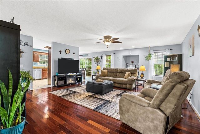 318 Eaglebend Drive, Cohutta, GA 30710