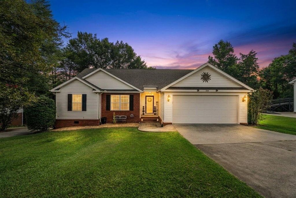 318 Eaglebend Drive, Cohutta, GA 30710