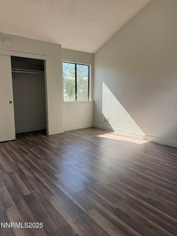 1527 Steven Court, Sparks, NV 89431