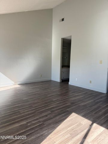 1527 Steven Court, Sparks, NV 89431