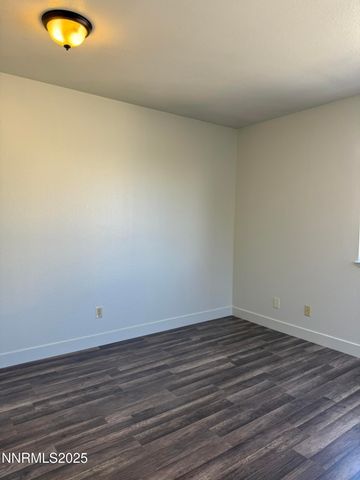 1527 Steven Court, Sparks, NV 89431