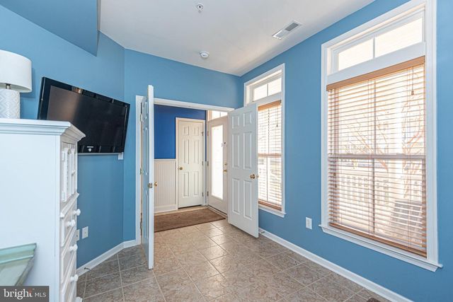 18 CANAL SIDE MEWS W, Ocean City, MD 21842