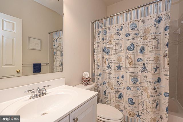 18 CANAL SIDE MEWS W, Ocean City, MD 21842