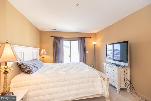 18 CANAL SIDE MEWS W, Ocean City, MD 21842