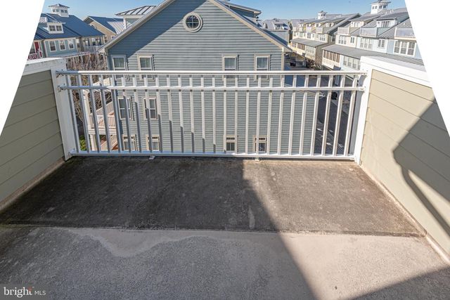 18 CANAL SIDE MEWS W, Ocean City, MD 21842