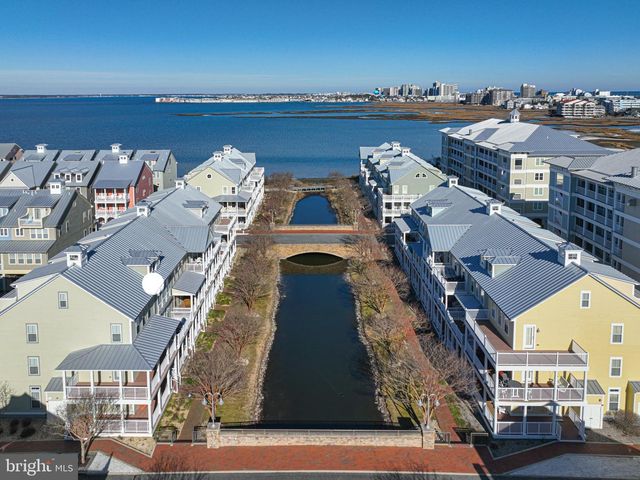 18 CANAL SIDE MEWS W, Ocean City, MD 21842