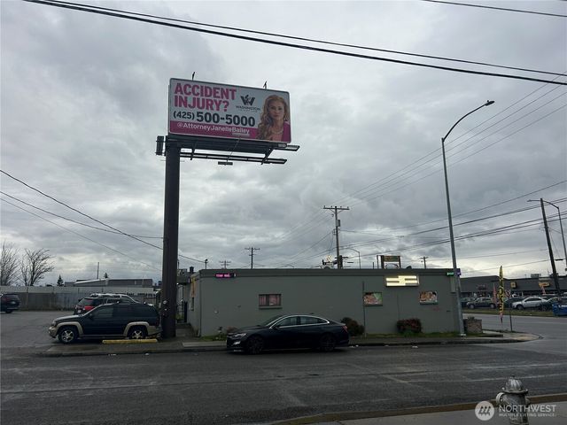 6401 S Tacoma Way, Tacoma, WA 98409