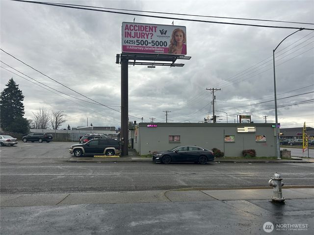 6401 S Tacoma Way, Tacoma, WA 98409