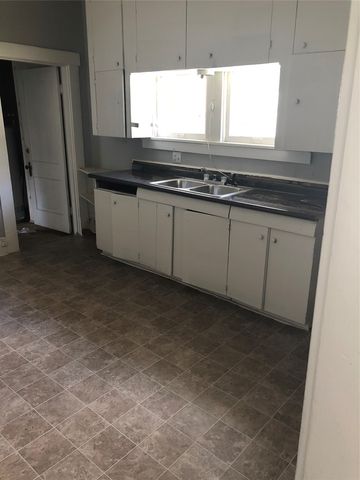 2424 Highland Avenue, Shreveport, LA 71104