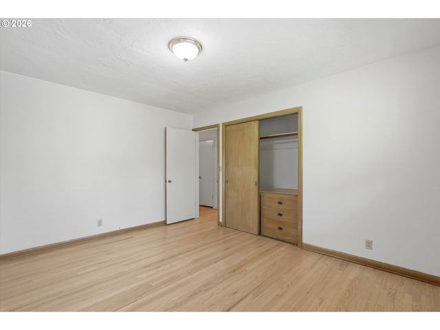 1595 Nw 1ST St, Gresham, OR 97030