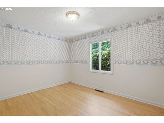1595 Nw 1ST St, Gresham, OR 97030