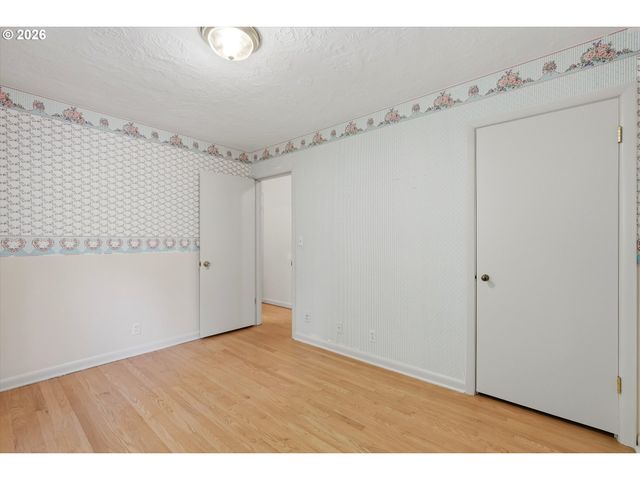 1595 Nw 1ST St, Gresham, OR 97030