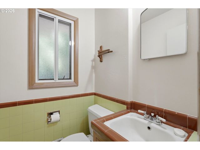 1595 Nw 1ST St, Gresham, OR 97030