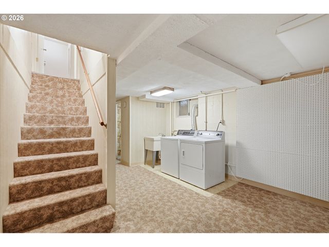 1595 Nw 1ST St, Gresham, OR 97030