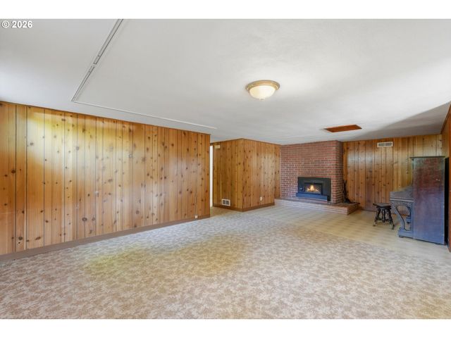 1595 Nw 1ST St, Gresham, OR 97030