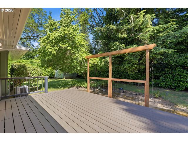 1595 Nw 1ST St, Gresham, OR 97030