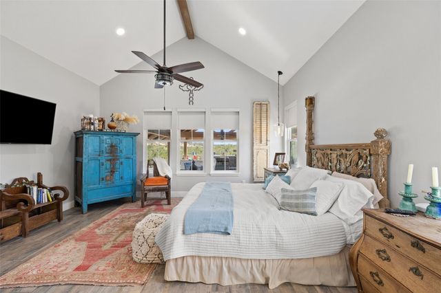 2105 Legacy Hills DR, Johnson City, TX 78636