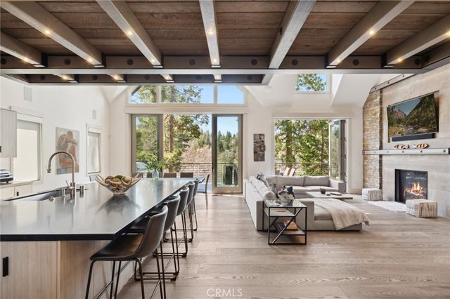 496 North State Highway 173, Lake Arrowhead, CA 92352