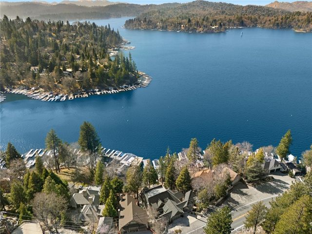 496 North State Highway 173, Lake Arrowhead, CA 92352