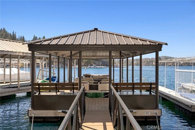496 North State Highway 173, Lake Arrowhead, CA 92352
