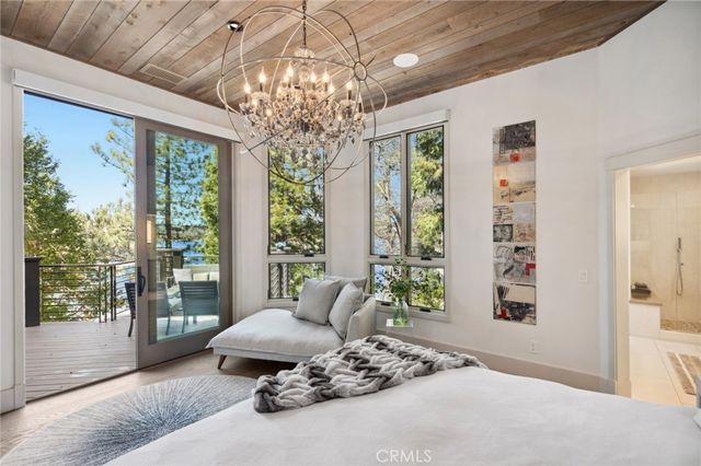 496 North State Highway 173, Lake Arrowhead, CA 92352