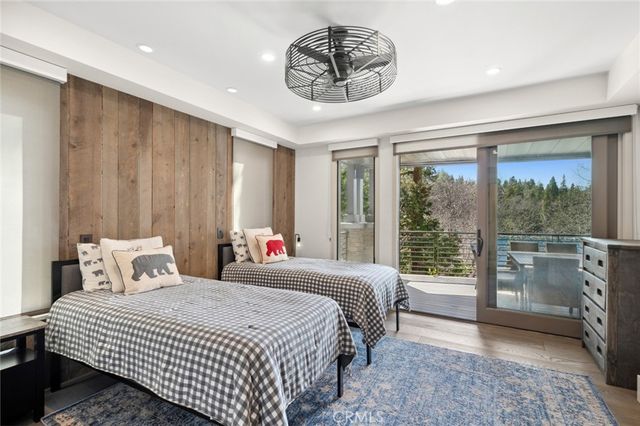 496 North State Highway 173, Lake Arrowhead, CA 92352